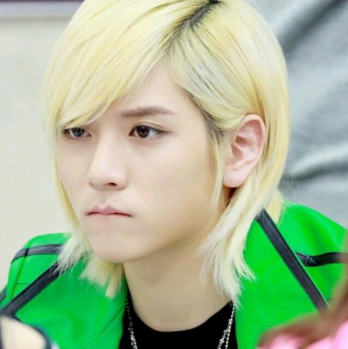 nuest_reeenbot