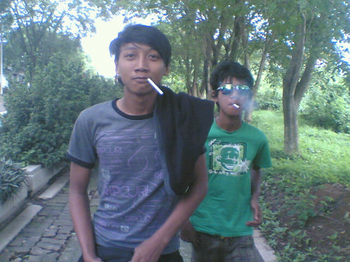 Abis mkan kenyang...