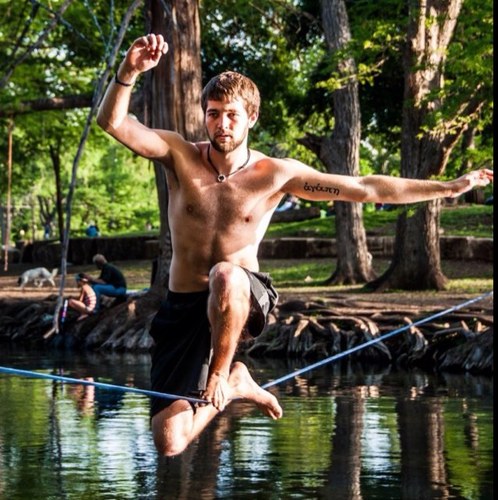 American - slackliner, rock climber, scuba diver, disc golfer, traveler, doing the whole college thing. ✌❤♻