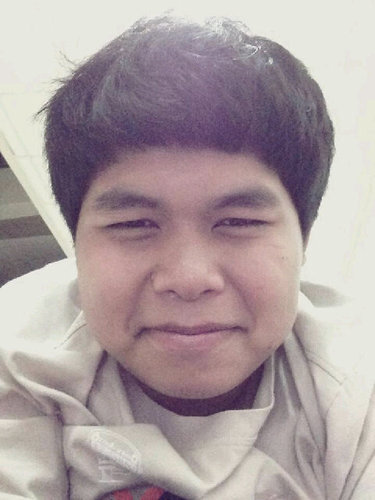 เป็นคนสบกบาตร โดยกำเหนิด
