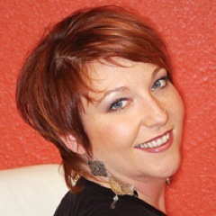 Liz began her career in 1999, and became a certified Redken haircolorist in 2006. A national Redken educator, she also owns Salon Ethos in Newport, Oregon.