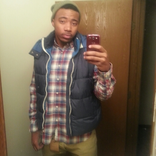 God 1st... Family 2nd... NAYA'S DAD #Ballislife... #Tall #Tatted #HappilyMarried
Follow me on IG -- @Hoopaholic_32