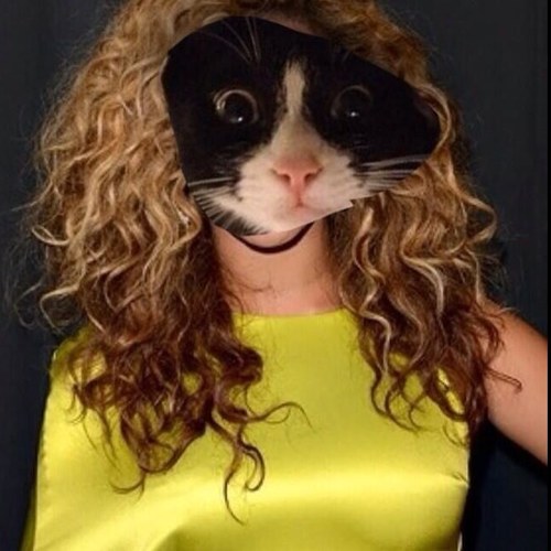 My name is Femme. You may know me as the cat of @julietsimmsall and @andybvb! Join me as i take over the world one paw at a time.
