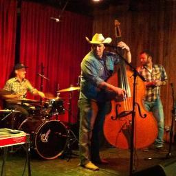 latampiquena's profile picture. 