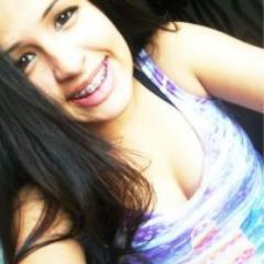 Essa mina recalcada não arruma um namorado
Não mexe com o meu, não sou de mandar recado