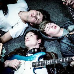 Hey this is the official street team for Supanova an amazing band from Scotland go follow @SupanovaBoys @SupanovaGreg @SupanovaChris & @SupanovaHarris #Supafans