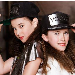 hoi, wij zijn Joëlle & Robin. Wij zitten in de halve-Finale van AVRO Junior Dance.