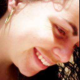 Namorada do @caiosalviano1 Ele é maravilhoso tem o sorriso maroto! Quem não me conhece acha que eu sou maluca, quem me conhece.. ahn... tem certeza! =]