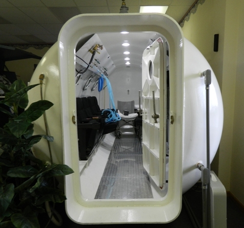 Hyperbaric oxygen therapy clinic in Southeastern Wisconsin. Providing care for the healing and recovery of people suffering from various ailments.