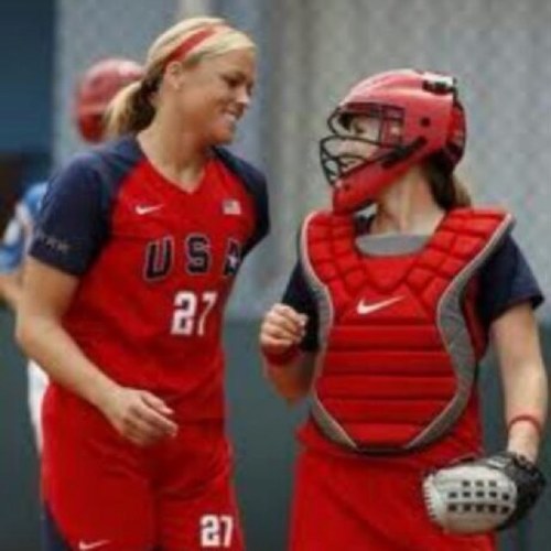 Just a girl, who loves softball! ⚾