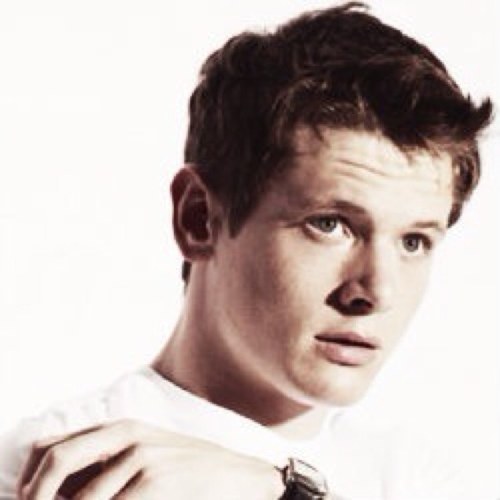 YouthfulBeaut's profile picture. Isn't a shame how quickly we loose ourselves? || Son of the famous Haymitch Abernathy and Effie Trinket || District 12 || Call me Black Beautie [THG]