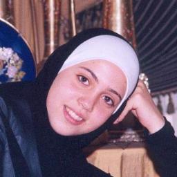 من العظماء من يشعر المرء فى حضرته أنه صغير ولكن العظيم بحق هو من يشعر الجميع في حضرته بأنهم عظماء