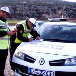 MersindeCevirme's profile picture. Bu hesap tamamen bir hayal ürünüdür yazılan ve retweet edilenleri dikkate almayınız.Alkollü araç kullanmayınız...