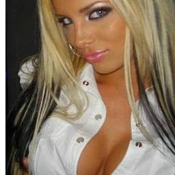 Online Model At Night. Click on my link to watch me live today. Create a free account and search Jenna! http://t.co/UGXowrfisA