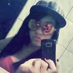 Eu tenho medo do tempo. De quem ele leva, do que ele apaga e do que ele pode trazer. ' Prima da @itslaariissa sz'