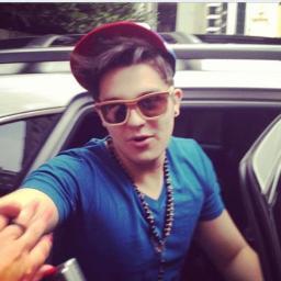 FCO  é Masculino Não importa o sexo, o q importa é o sentimento verdadeiro pelo seu ídolo, estar com ele ate o fim ♥ @luansantana