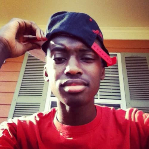 Follow on insta @De_Vonn ,speak to a nigga on Kik @Up_Dahill thats it...