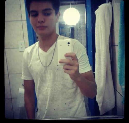 http://t.co/FBFsdecADT%2F&_rdr#!/iago.santana.180?__user=100000644240654