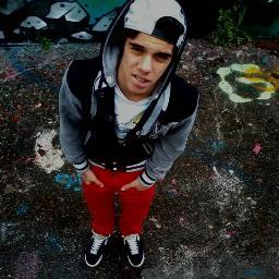• @MrBrunoDreams j'ai 14 ans,lyonnais et danseur de #Jerk ! Instagram: MrBrunoDreams. http://t.co/soSB7FuMRM