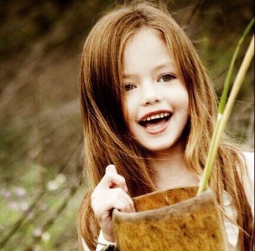 Backup for @DarceyEStyles Hi, my name is Darcey. I'm @DanPeazer_Priv and @hazzabear2103's  daughter. I'm 4 years old. [RP]