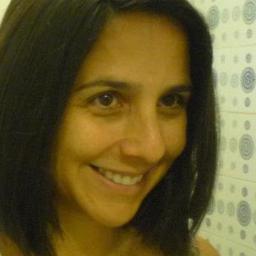 Economista / Ambientalista / Humanista / Mãe de humana e felinos