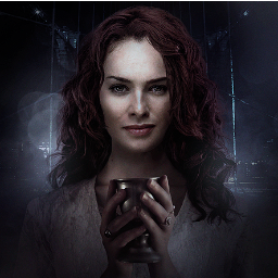 Madre de Clarissa y de Jonathan (Sebastian) - ex esposa de Valentine-. Deje de ser casadora de sombras para protejer a mi hija.