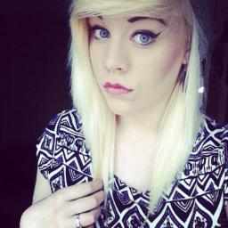 Hi, I'm Laura. Music student. In a lovely relationship. I will usually follow back. Have a great day cutiebears.