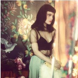 indieINDlvr's profile picture. interior design / wallpaper