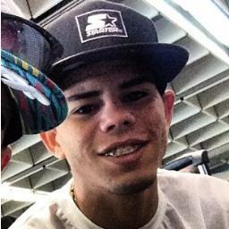 foram de se contar nos dedos as vezes que nos encontramos, mas em todos os momentos eu estava sorrindo ao lado dele.
