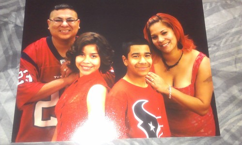 arnoldperezjr1's profile picture. 