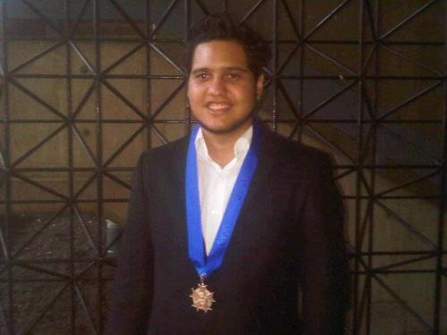Ingeniero Civil egresado de la UCAB, orgulloso Venezolano, magallanero, amante de los deportes.