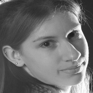 RubyF02215's profile picture. Online Marketer. Who Ruby Featherstonloves social media, loves dogs, marketing, loves to surf and loves music.