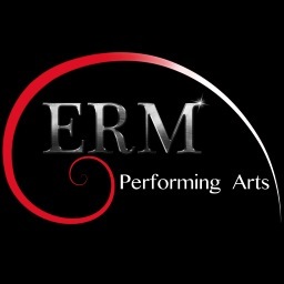 Centro de Formación Integral en Artes Escénicas. Espacio donde el actor encuentra un desarrollo integral en canto, danza, música y actuación.