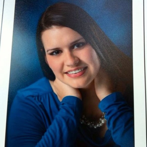 The name's Emily. 17. Horse Jumper. I love music. God is amazing.