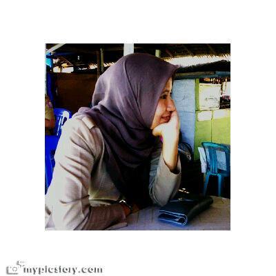 hutri_17's profile picture. Can't far away from my family