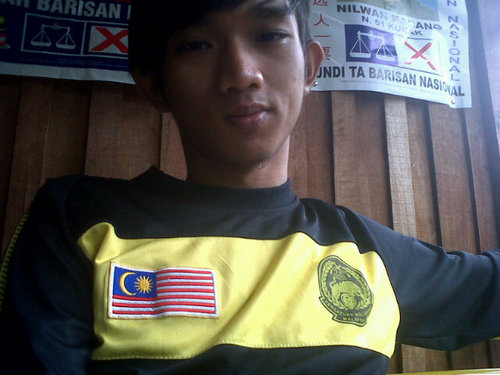 FauziBistari's profile picture. 21,Malay,art,gigs,jamming.. No intrest to fall in love just now.. :D