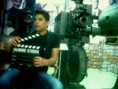 Estudiante de Lc Arte Teatral...... 
Bellas Artes....  Cali.