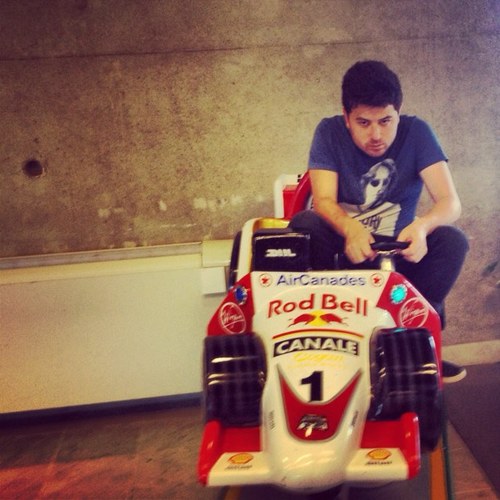 johnnylvg's profile picture. 