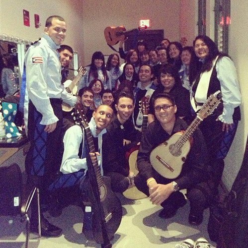 Agrupación musical sin fines de lucro.  Representantes de la Universidad de Puerto Rico en Bayamon y apadrinada por la Tuna de la UPR de Rio Piedras.