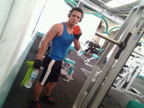 Hola a todos mi amigos del twit