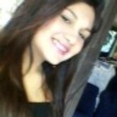 “Quem me dera, ao menos uma vez, acreditar por um instante em tudo o que existe. Acreditar que o mundo é perfeito e que todas as pessoas são felizes.”