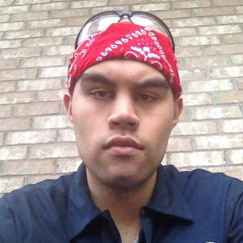 Hard core gamer and love football bball baseball ps3 and xbox going to bars