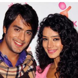 A jovial Love Story of a modern girl Simmi & a Haryanvi boy Rajveer, & their escapade to win over the most patriarchal Haryanvi family. http://t.co/82noTbc5yr