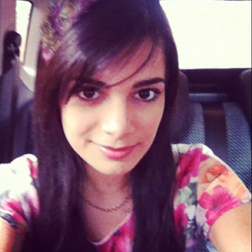 Estudante, 16 anos (quase 17 rs) apaixonada por literatura, mpb, sorrisos, olhares... e pôneis :$