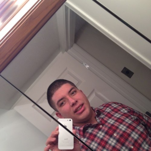 elhdez_77's profile picture. 