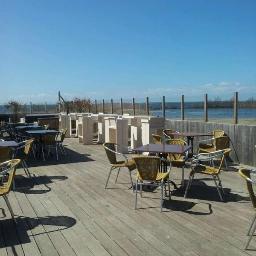 Hét eetcafé op het strand in #Lelystad aan 't water.