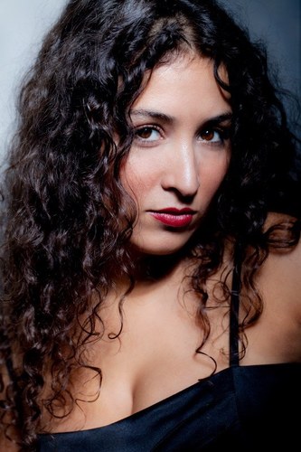 Actrice, chanteuse.
http://t.co/6OHxEqC3Rn
https://t.co/sC3Mbvjgtr