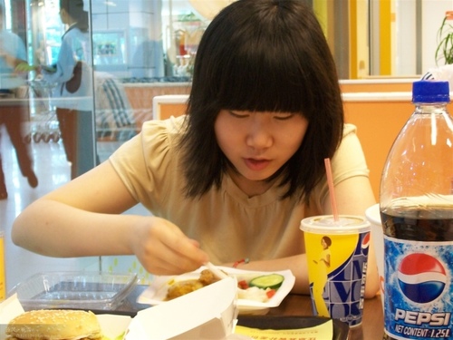 bombsongsong's profile picture. 