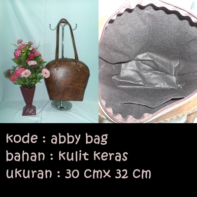 menjual segala macam pakaian dan tas serta accesories harga dijamin murah dan kualitas oke 
CP : 
HP : 081555311789
PIN : 29BC7EAE