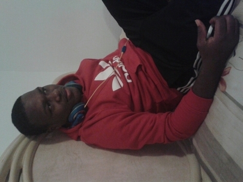 AristildeSandro's profile picture. you're always one decision away from a totally different life.